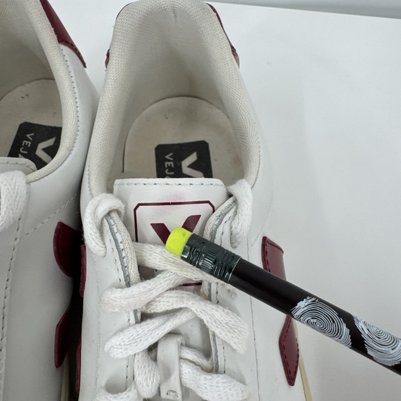 Veja Campo T2 Sneaker White & Red Leather Women's Size US 6 EU 37 - Picture 4 of 13